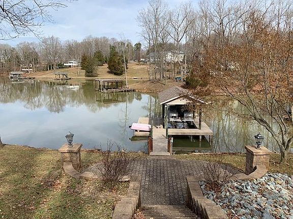 5th image of 762 Lake Park Dr