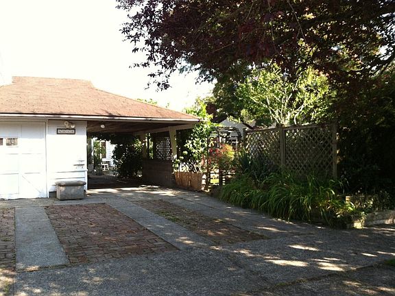 3rd image of 8018 Earl Ave NW #House