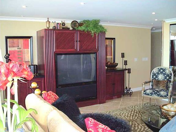 3rd image of 514 Gulf Shore Dr Unit 104