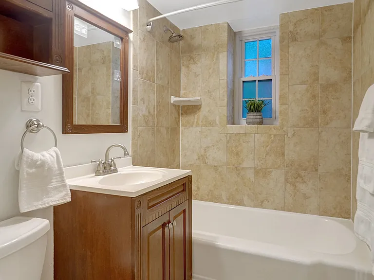 1315 N Ode St #704 — Photo 2