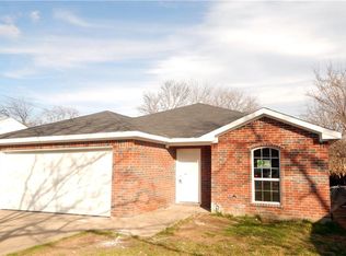 633 SW 5th St, Grand Prairie, TX 75051