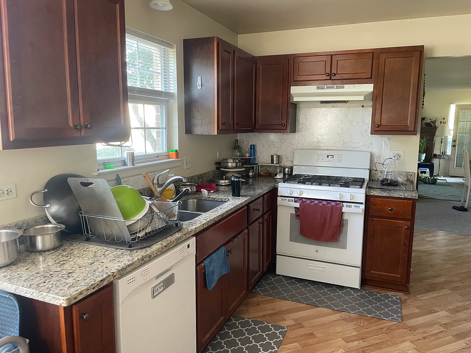 2 bed, 1206 sqft, $2,400 — Photo 4