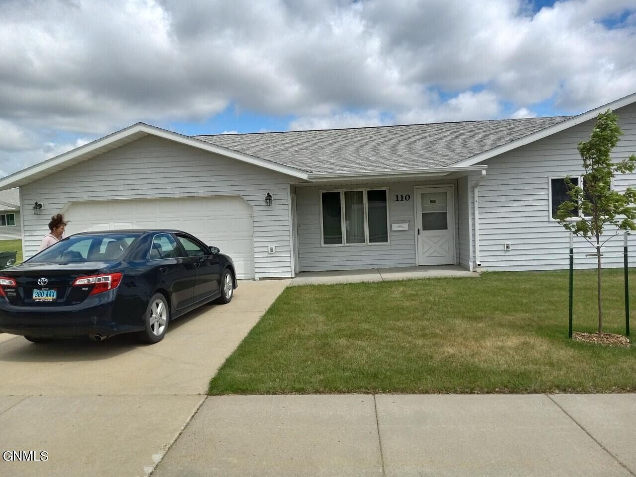 110 7th St NW, Hazen, ND 58545 Zillow