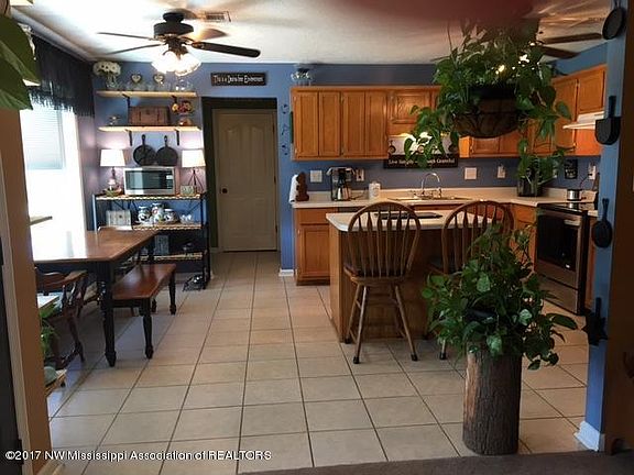 4th image of 4095 Ravenwood Park