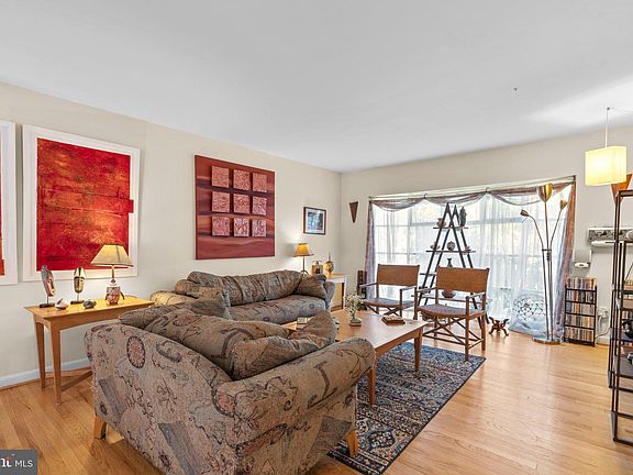 5th image of 7608 Leesburg Dr