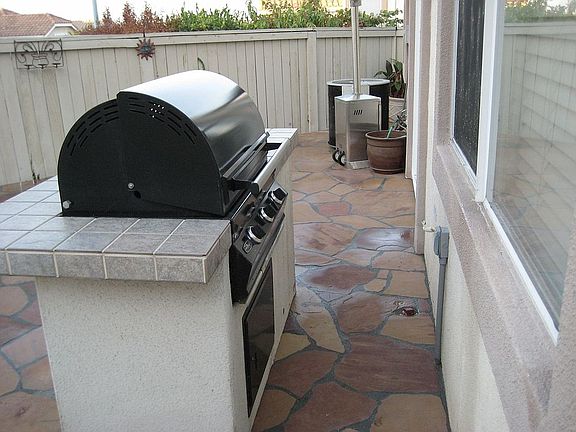 Gas BBQ w/island & burner