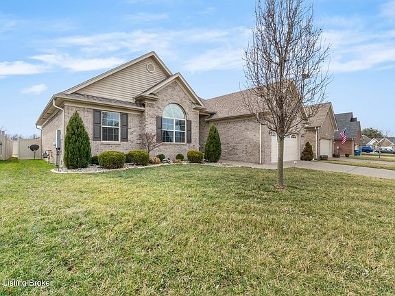 3rd image of 10012 Crooked Oak Way