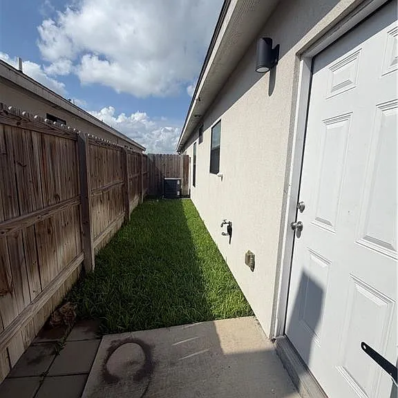 2022 Summerland Ln #1 — Photo 13