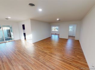 904 Davis St, Ardmore, OK 73401