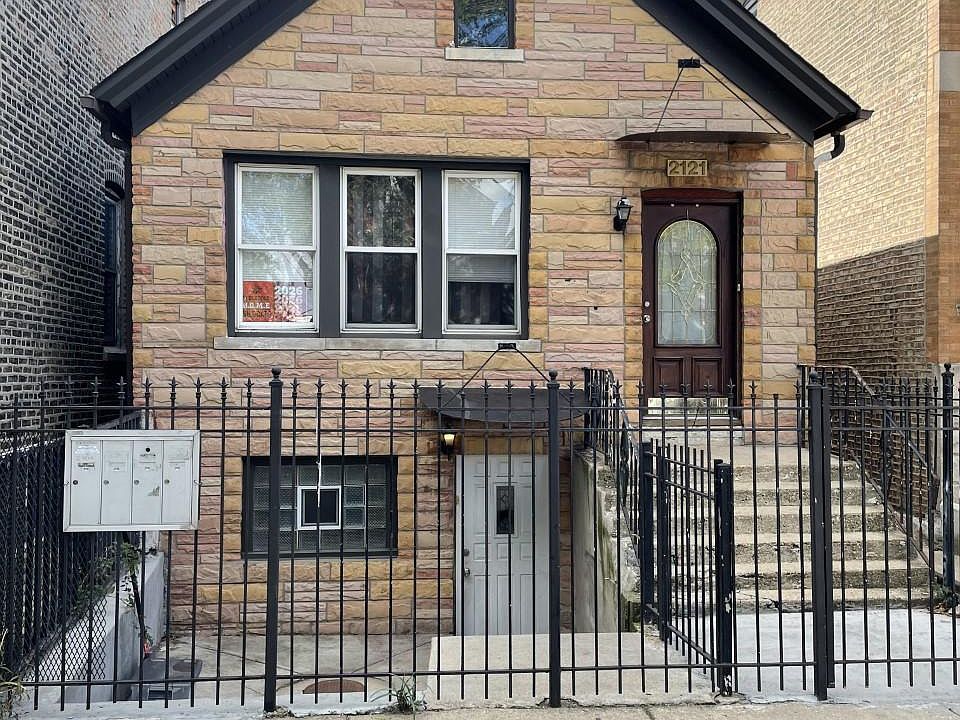 1st image of 2121 W Huron St #G