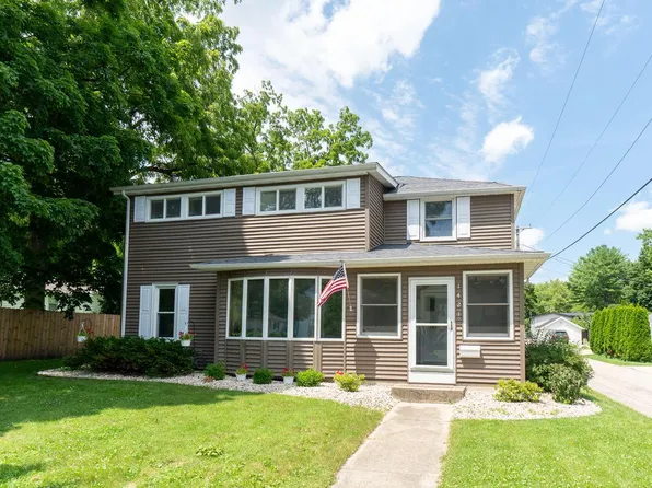 1421 Dodge STREET, Lake Geneva, WI 53147