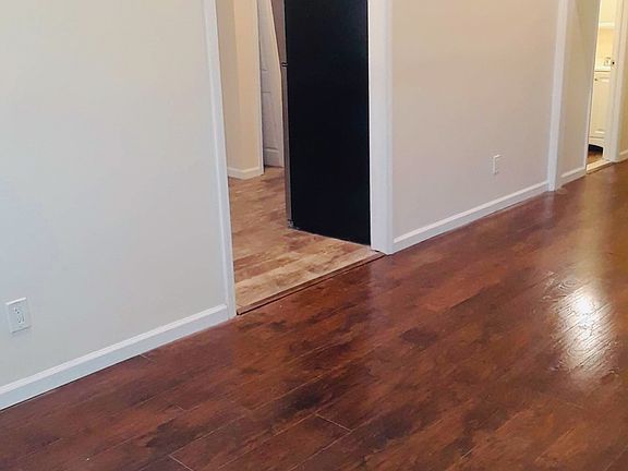 2nd image of 11 Halewood Dr