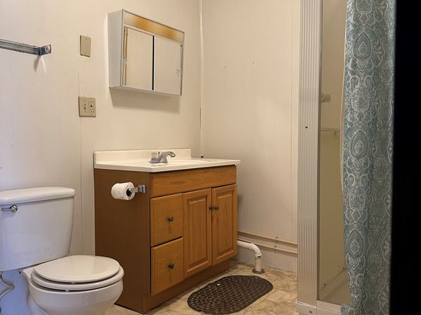 13 E Broadway St, Wellston, OH 45692