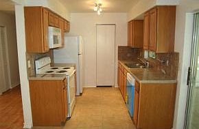 3rd image of 4557 SE 140th Pl