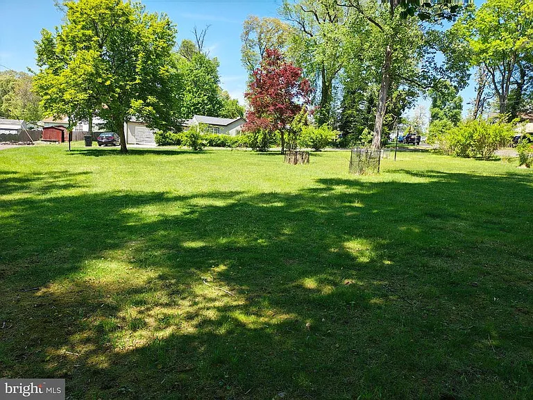 11 Sylvan Ave — Photo 7