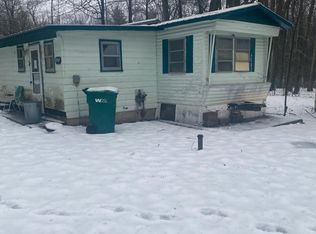 3061 Elizabeth St, Harrison, MI 48625