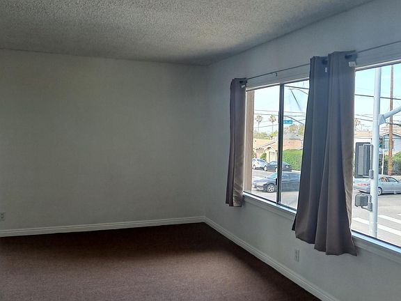 4th image of 105 S Cabrillo Ave #105