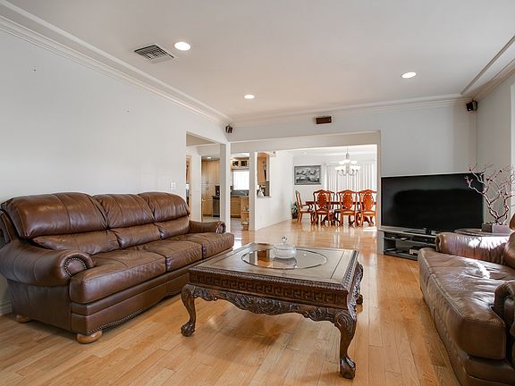 5th image of 830 E Verdugo Ave
