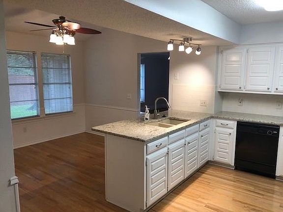 2nd image of 2314 Bengal Ln