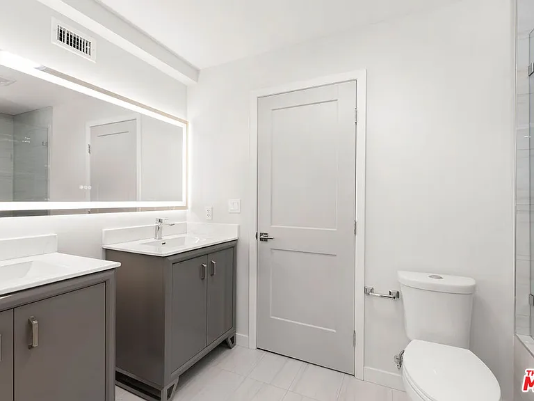 849 N Alta Vista Blvd — Photo 17