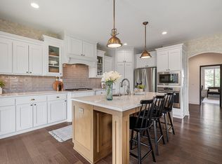 24955 W 87th Ter, Lenexa, KS 66227