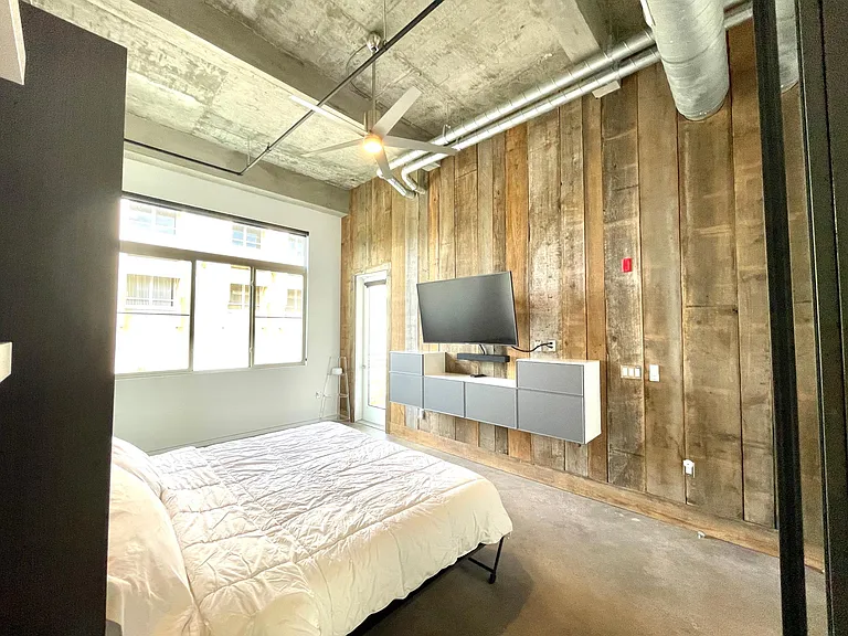 Wood paneling throughout, Smart tv
