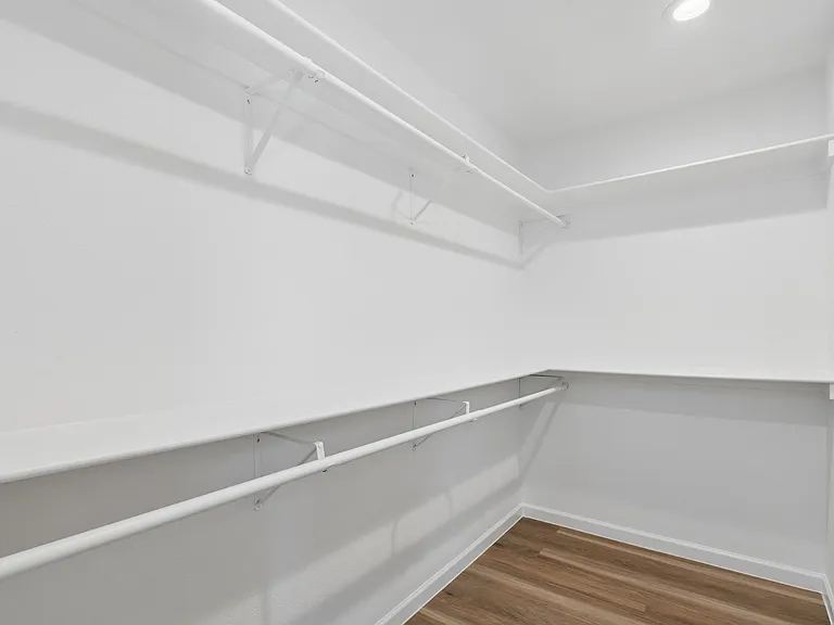 2728 Livingston Ave — Photo 1