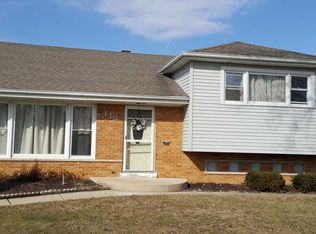 413 Sandra Ln, Chicago Heights, IL