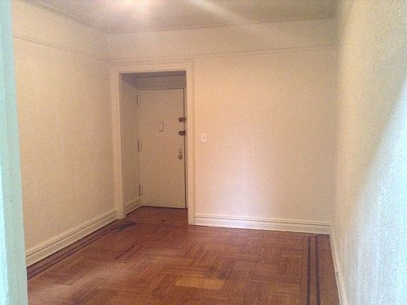 2nd image of 170 Fenimore St APT A2