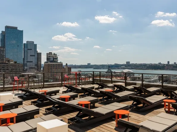 525 West 52nd Street image 9 of 18