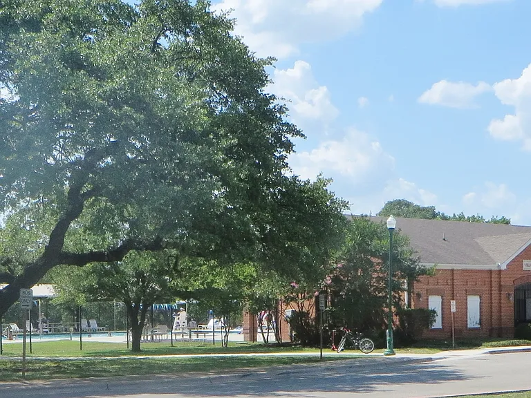 1042 Bowline Dr — Photo 28