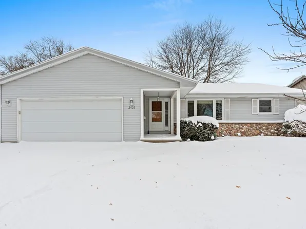 2405 N Erb St, Appleton, WI 54911