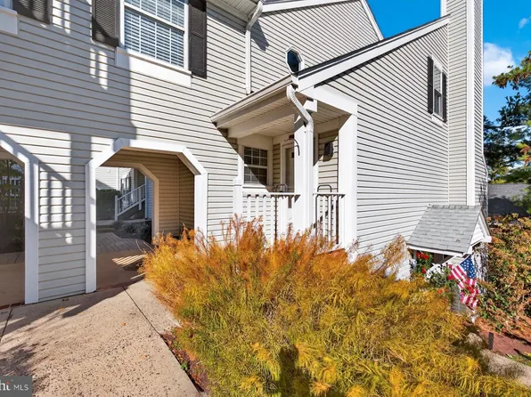 2907 S Woodley St APT C, Arlington, VA 22206