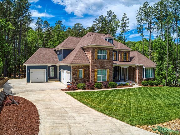 2nd image of 123 Wolf Hill Dr
