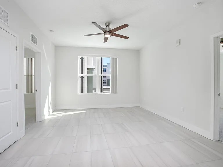 Fern Grove Apartments — Photo 20