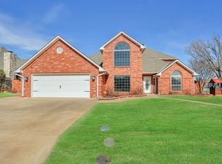 2916 Garrison Rd, Altus, OK 73521