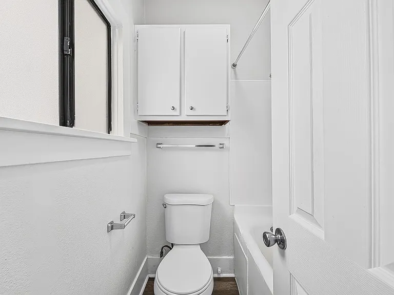 1074 Obispo Ave — Photo 12