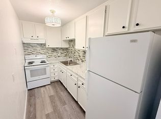 2825 N Los Felices Rd BUILDING 216-1, Palm Springs, CA 92262