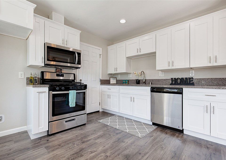1st image of 6220 Streamview Dr