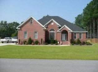 2212 Taylor Made Dr, Hope Mills, NC 28348