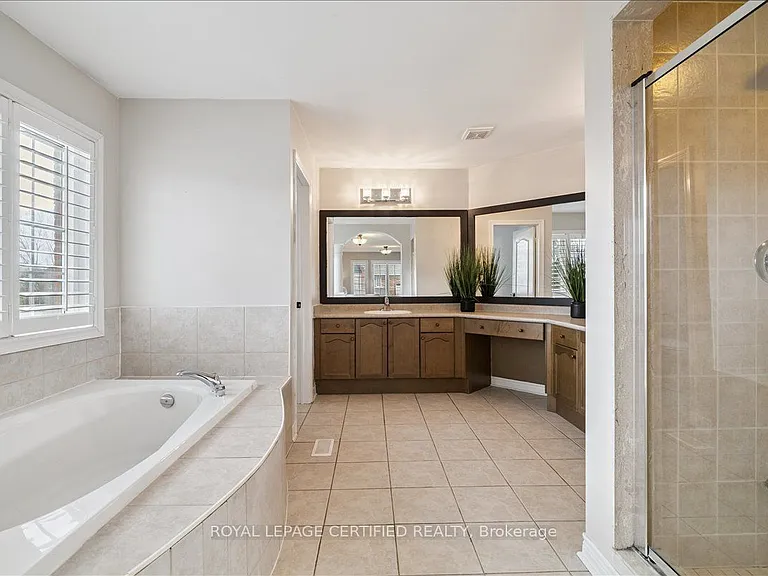 2523 Highmount Cres — Photo 29