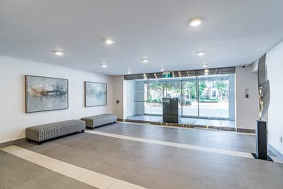 477 Elizabeth St — Photo 15