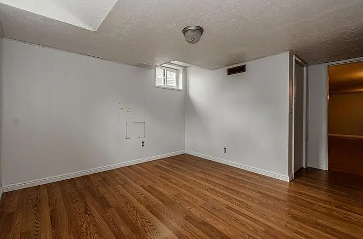 1501 Austin Ave — Photo 17