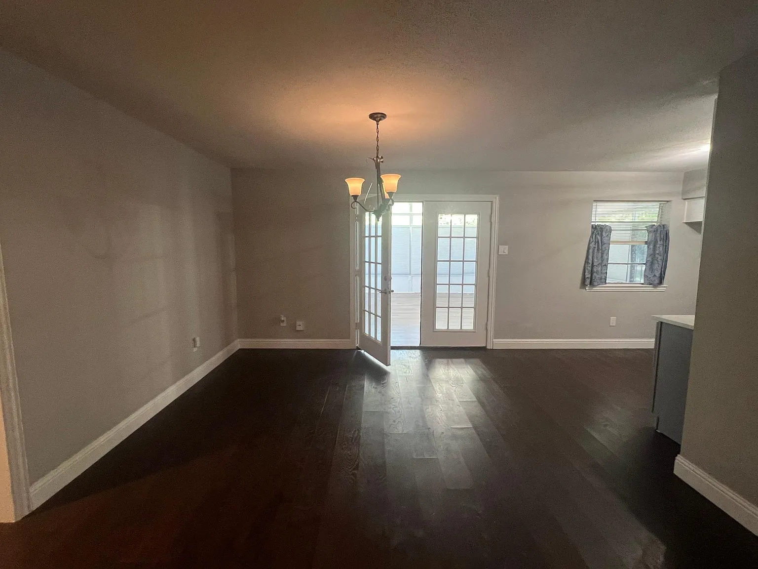 2229 Avenue B — Photo 3