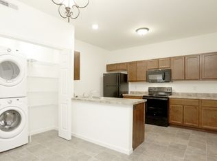 1301 Mariner Way #203, Champaign, IL 61822