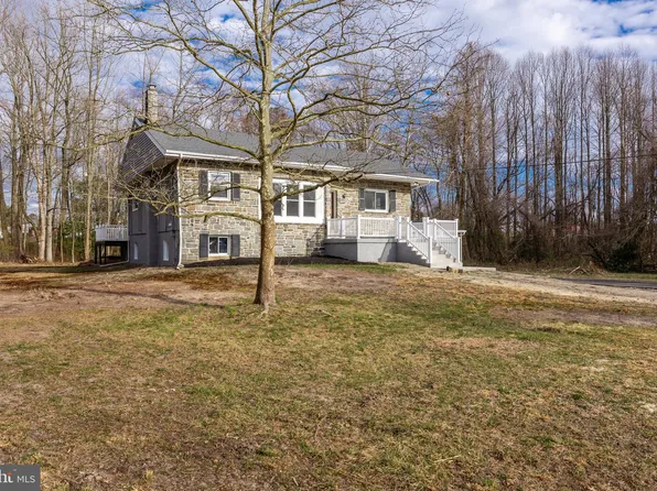 16 Reed Ave, Clementon, NJ 08021