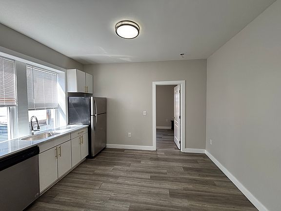5th image of 332 61st St #B5