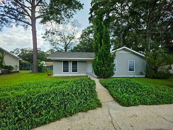 2nd image of 115 Blackhawk Dr