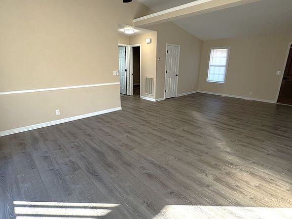 4th image of 529 Michele Dr