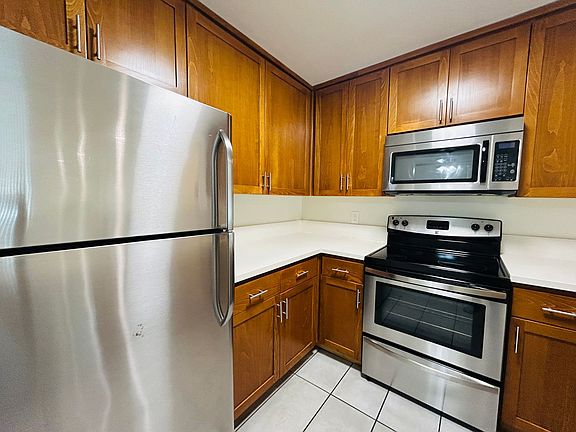 5th image of 3735 Bagley Ave APT 105